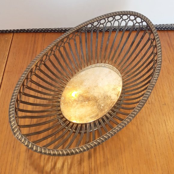 Beautiful Antique Sheffield Plate Basket - Circa 1830 - Silver Plated - Picture 2 of 9